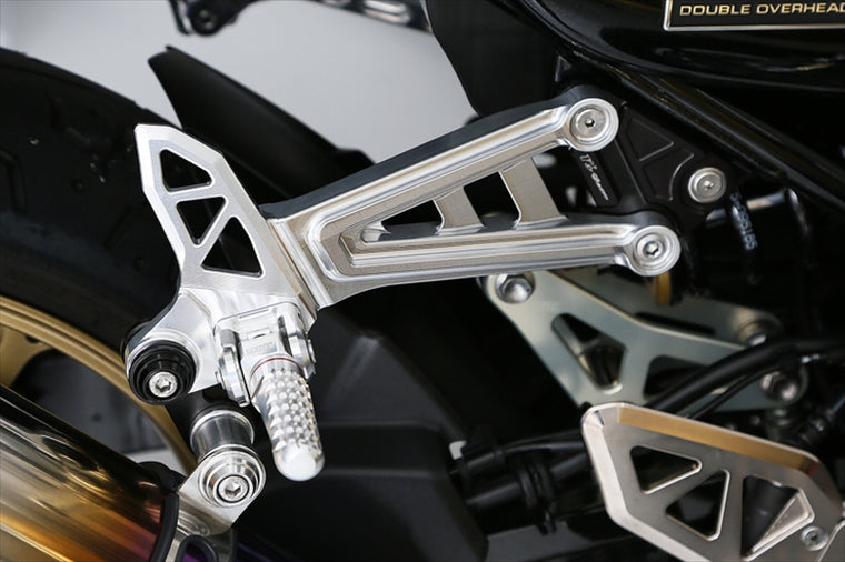 アエラ｜AELLA アルミ削り出しタンデムステップブラケット ホワイト Z900RS｜AE-11008-WT