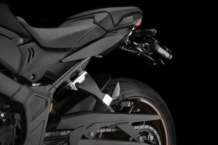 バイカーズ｜リアフットレストセット ブラック CBR650R/CB650R 19-24｜H0575-BLK