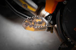 AKRAPOVIC(アクラポビッチ)｜アドベンチャーフットペグセット チタン｜F-KTM12T1