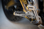AKRAPOVIC(アクラポビッチ)｜アドベンチャーフットペグセット チタン｜F-T12T1