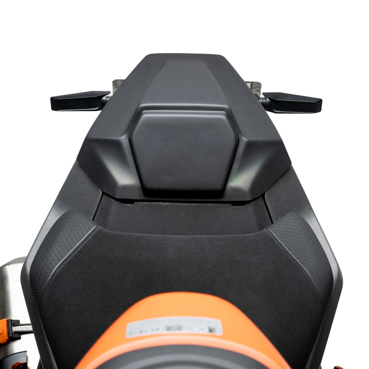 PUIG(プーチ)｜リヤシートカウル REAR SEAT COWLS MATT BLACK｜22353J