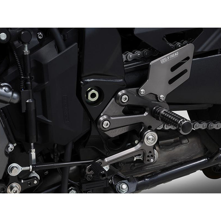 YOSHIMURA(ヨシムラ) | ステップKIT X-TREAD | 559-118-V000 | GSX-8S 23