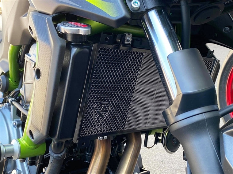 トリックスター｜ラジエターコアガード ブラックメッキ Ninja650 17-24/Z650 17-24｜AVHG-032-BM