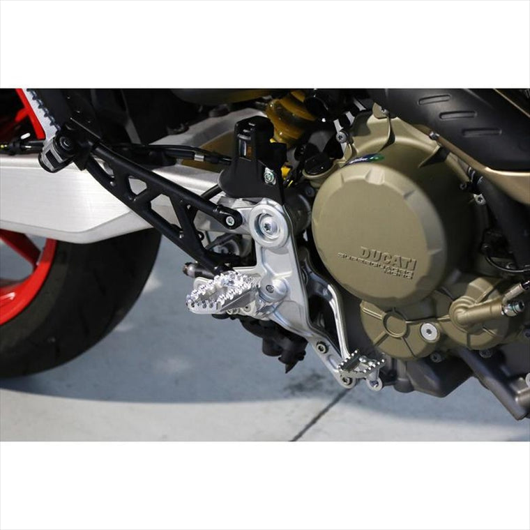 アエラ｜AELLA アルミ削り出し可変ステップバーキット POL Hypermotard698Mono｜AE-11012 PO
