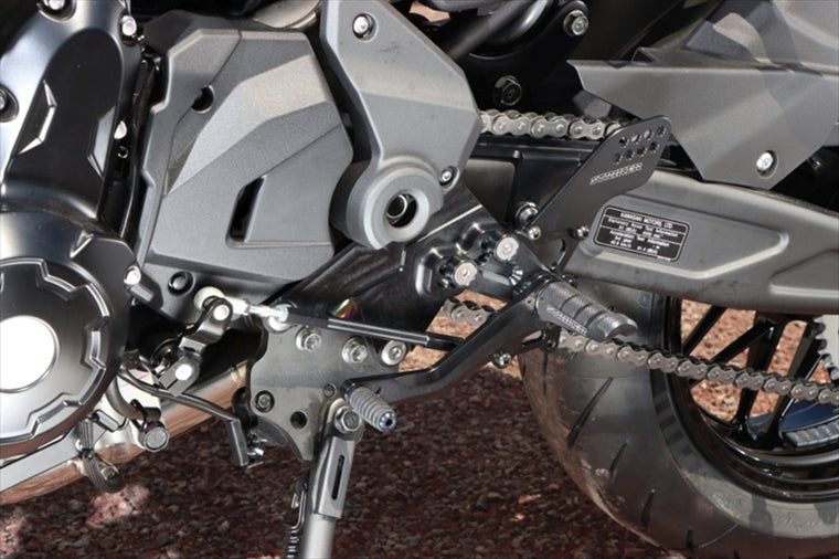 【ストライカー】STCステップキット ブラック Z650RS SS-ST2164B
