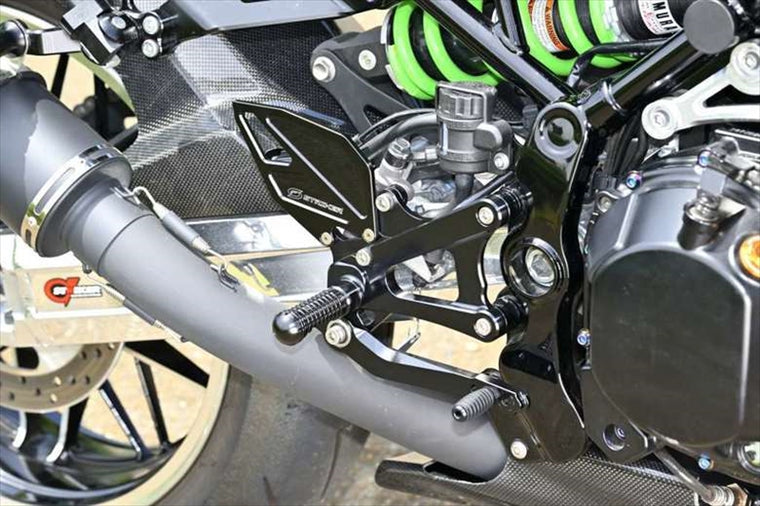 ストライカー｜FORTI ステップキット ブラック Z900RS/CAFE 18-23 (2BL/8BL-)｜SS-FT2158B