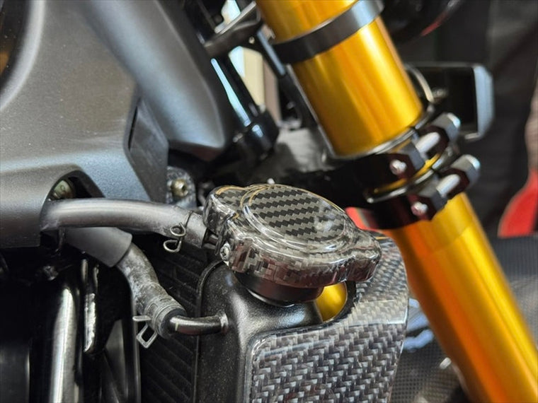 ストライカー｜SADラジエターキャップカバー 綾織ドライカーボン Z900RS 21-｜SAD-CRCC158DC