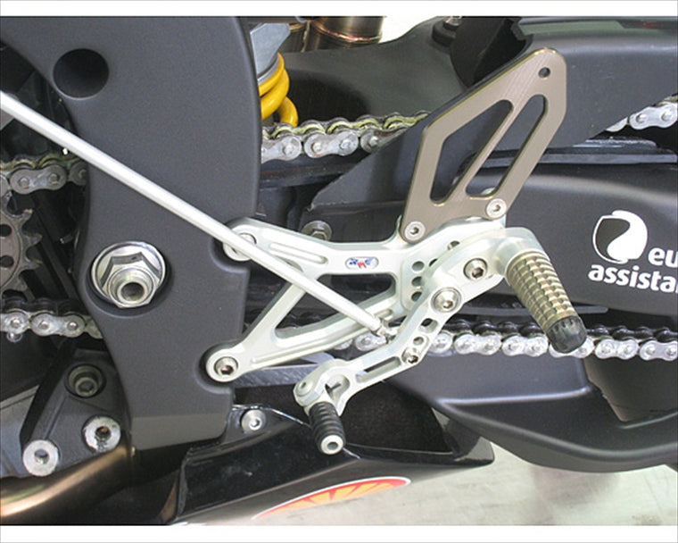 ROBBY MOTO ENGINEERING(ロビーモトエンジニアリング)｜バックステップ SBK｜0105-0024A