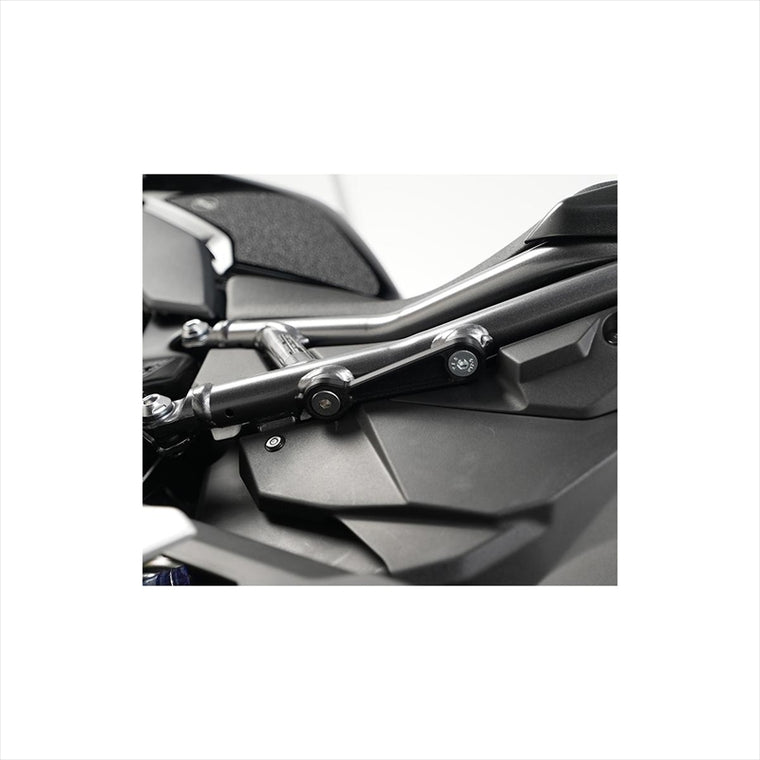 アールアンドジー｜Rear Footrest Plates:BLACK｜RG-BLP0135BK