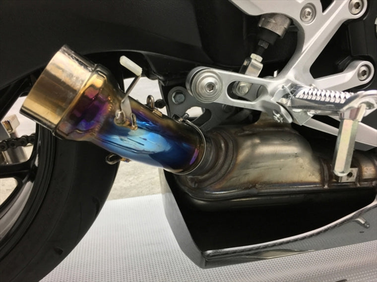 【ケイファクトリー】K-FACTORY  テールパイプ＆サイレンサーステー       GSX-S1000／Fスリップオンマフラー用 256KZFN001Z