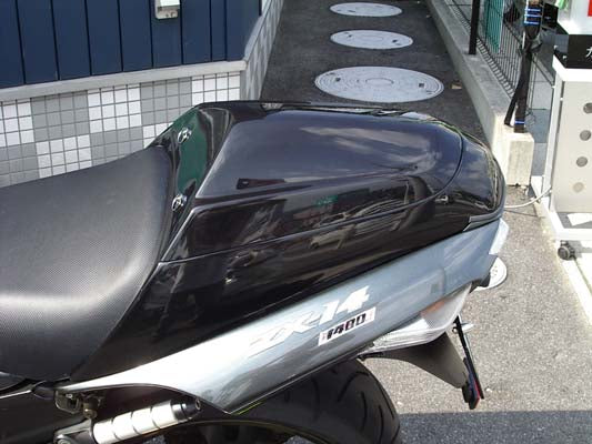 PLEASURE プレジャー シングルシートシェル C.W.RED ZZR1100 93- カタログ品番：P003-5395 メーカー品番：PK1243