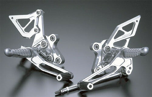 アグラス アグラス バックステップ 4ポジション GSXR1000 00-02 カタログ品番：P003-8419 メーカー品番：312-372-000