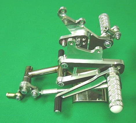 バトルファクトリー BATTLE.F ステップキット ストリート CBR900RR 00-03 カタログ品番：P004-2434 メーカー品番：BA03-H06-00D