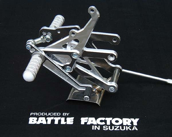 バトルファクトリー BATTLE.F ステップキットオリジナル レーシング YZF-R1 98-01 カタログ品番：P004-4810 メーカー品番：BA03-Y05-00B
