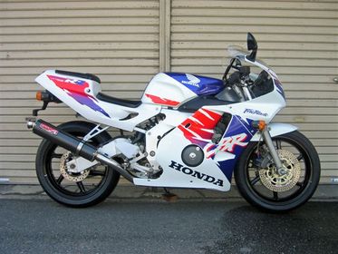 ヤマモトレーシング ヤマモト.R ステン4-1 カーボンサイレンサー CBR250RR 90- カタログ品番：P026-3827 メーカー品番：10252-11SCB