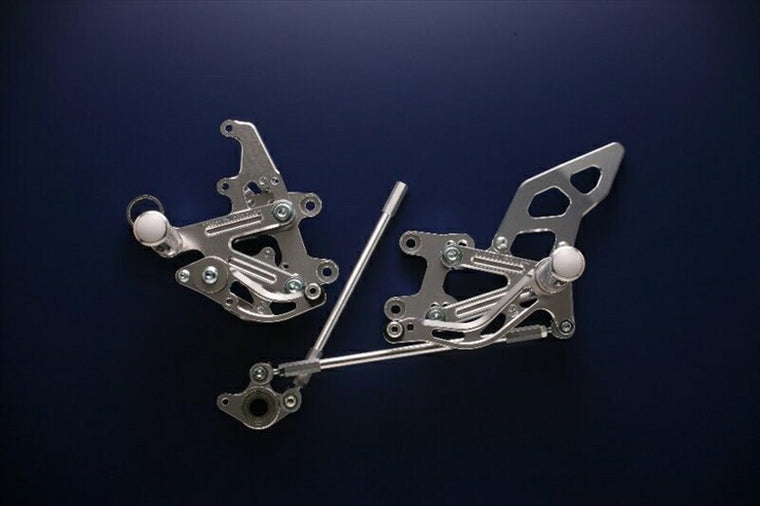 ステップ  モリワキエンジニアリング モリワキ バックステップキット シルバー CBR1000RR 08-14 05060-201E2-00 4527350123129 取寄品