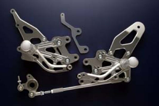 ステップ  モリワキエンジニアリング モリワキ バックステップキット CBR1000RR 04-05 05060-20199-01 4527350154932 取寄品
