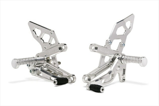 ステップ  モリワキエンジニアリング モリワキ バックステップキット シルバー CBR250RR 17-19 20-22 23 05060-201T8-01 4527350165846 取寄品