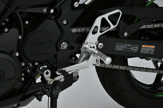 ステップ  オーヴァーレーシング OVER バックステップ 4P SIL Ninja400 18 51-722-01 4539770117183 取寄品