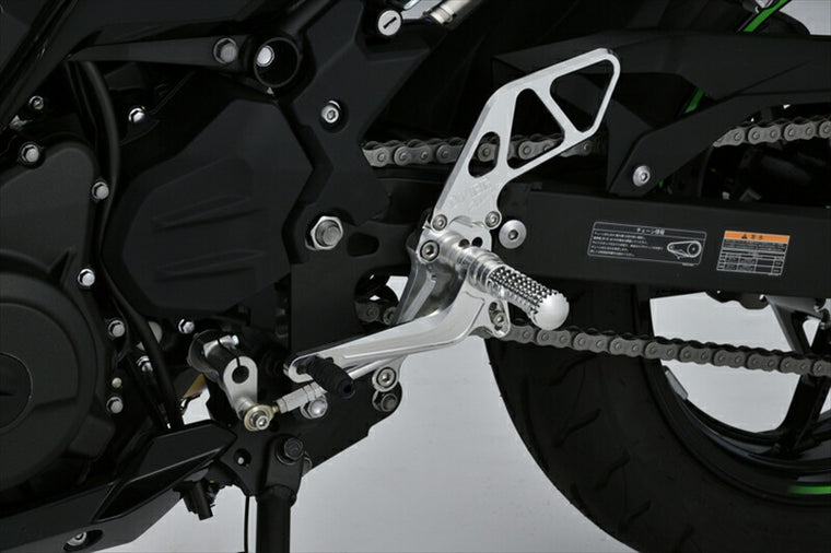 ステップ  オーヴァーレーシング OVER バックステップ 4P SIL Ninja400 18 51-722-01 4539770117183 取寄品