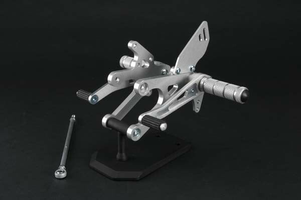 スパイス spice タクティカルステップ 1POS RVF400 VFR400(NC35 30) カタログ品番：0102BS1H405B メーカー品番：0102BS1H405B