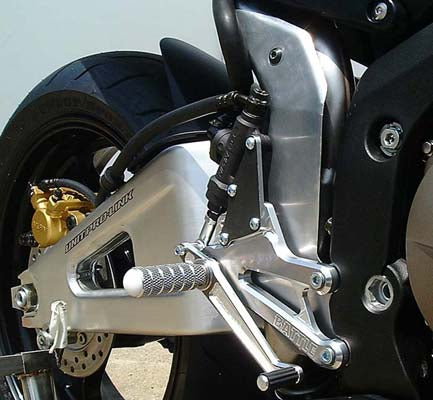 バトルファクトリー BATTLE.F ステップキット 4P スタンドカ CBR600RR 03-06 カタログ品番：P011-3297 メーカー品番：BA03-H04-03D