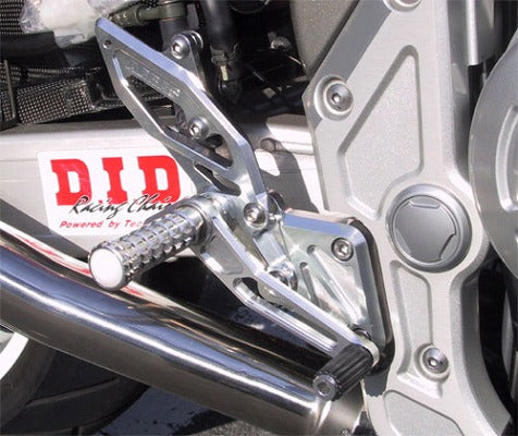 アグラス アグラス バックステップ 4ポジション FZS1000 カタログ品番：P011-4145 メーカー品番：312-261-000