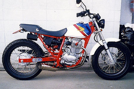 ウイルズウィン WirusWin ドラッグバイソンマフラー バズーカー FTR223 カタログ品番：P012-4414 メーカー品番：762-58-02