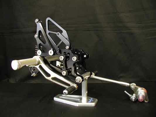 ウッドストック ウッドストック ステップキット 4POS CBR600RR 03-06 カタログ品番：P012-7029 メーカー品番：WBS-H01-0B