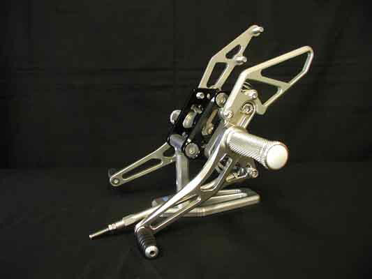 ウッドストック ウッドストック ステップキット 4POS ZRX1100 1200 DAEG カタログ品番：P012-7046 メーカー品番：WBS-K06-00