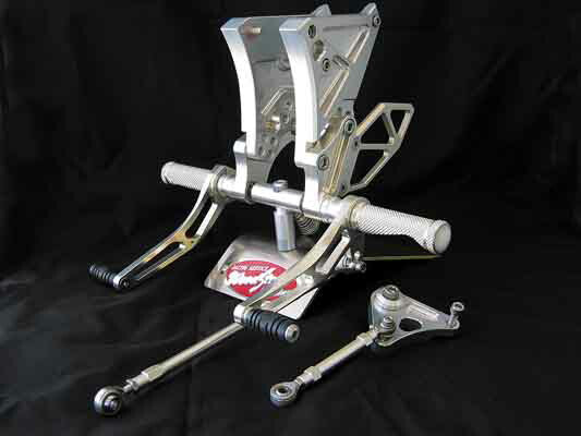 ウッドストック ウッドストック ステップキット 4POS BUELL XB9R 12R カタログ品番：P012-7050 メーカー品番：WBS-BU01-00