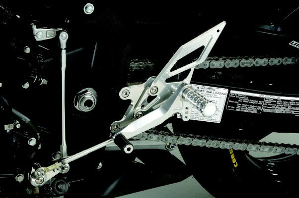 アグラス アグラス バックステップ 4ポジション CBR1000RR 06-07 カタログ品番：P017-0110 メーカー品番：312-170-000