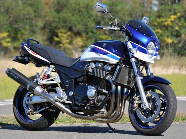 CHIC DESIGN シックデザイン ロードコメット2 グラスSホワイト スモーク GSX1400 カタログ品番：RCB42-GSW/2 メーカー品番：RCB42-GSW/2