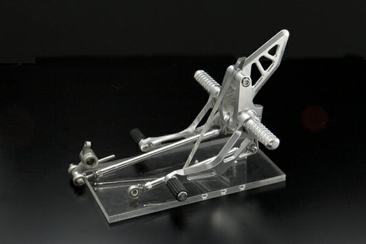 アエラ AELLA ライディングステップキット BLK 8ポジション ストリートファイター カタログ品番：P040-5110 メーカー品番：AE-10052-BK