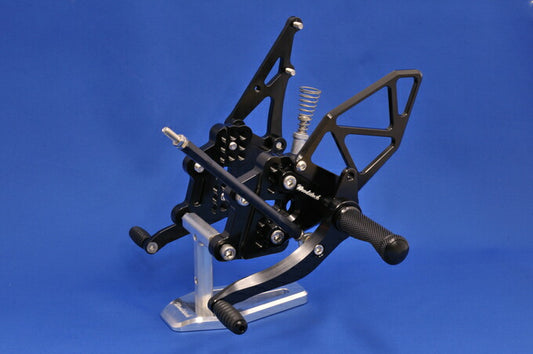 ウッドストック ウッドストック ステップキット 9POS BLK GSXR1000 09-16 GSXR750 600 11- カタログ品番：P043-9811 メーカー品番：WBS-S10-BB