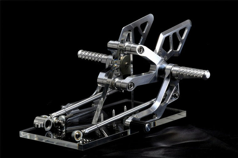 アエラ AELLA ライディングステップキット ブラック 998系 カタログ品番：P044-1700 メーカー品番：AE-10058-BK
