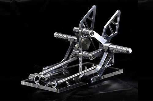 アエラ AELLA ライディングステップキット ホワイト 999系 カタログ品番：P044-1705 メーカー品番：AE-10059-WT