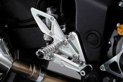 アグラス アグラス バックステップ GSR750 カタログ品番：P048-4558 メーカー品番：312-399-000