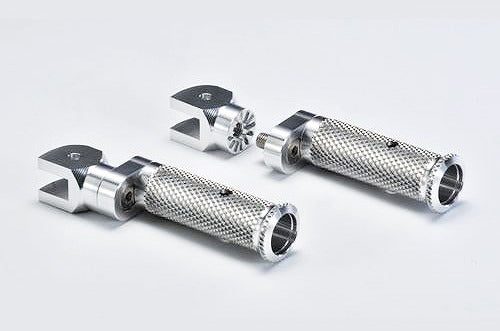 アエラ AELLA ライディングステップキット ホワイト TRIUMPH675系 カタログ品番：P048-9382 メーカー品番：AE-10064-WT