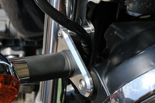 ウッドストック WOODSTOCK ヘッドライトステー ZEPHYR750 カタログ品番：P051-5281 メーカー品番：HLS-K21-SL