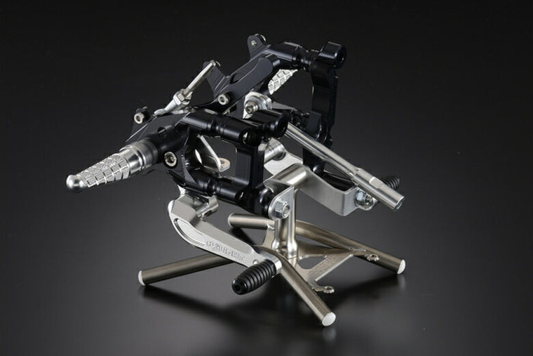 ディライト deLight ステップキット 4ポジション SV BK 1199 Panigale カタログ品番：P056-0769 メーカー品番：DEP154N