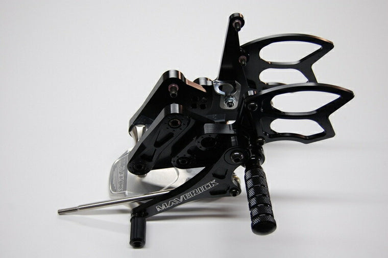 バイク用品 ステップ　マーベリック マーベリック バックステップ BLK GSX1300R 08-17　MV301BSBK 4548916093960　取寄品 セール