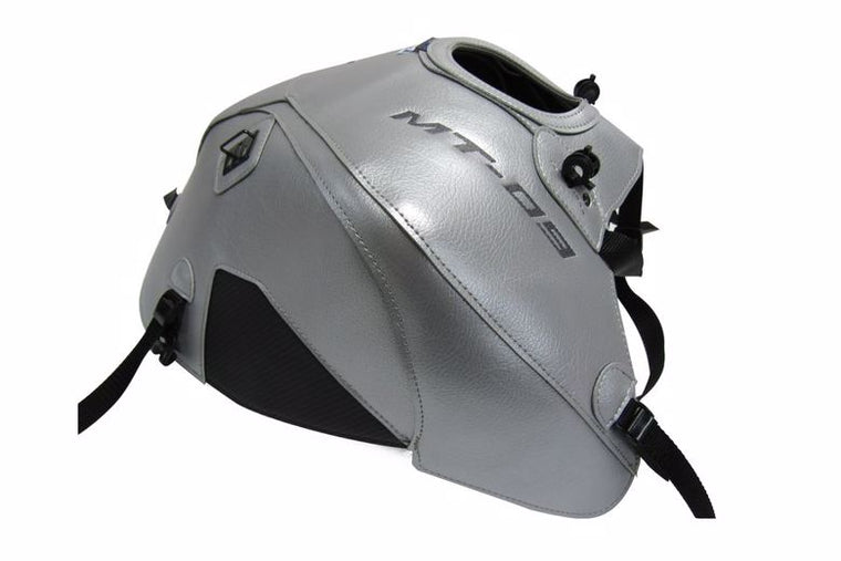 バグスター BAGSTER タンクカバー シルバー カーボン MT-09 15-16 カタログ品番：1661E メーカー品番：1661E