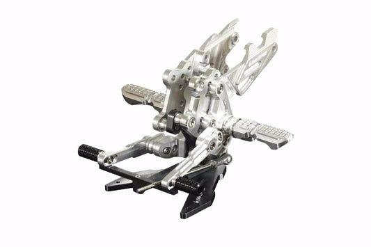バイカーズ BIKERS バックステップ シルバー Ninja250R 250 08-17 カタログ品番：BK-K114-SLV メーカー品番：K0114-SLV