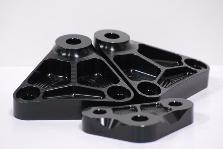 BAGUS!MOTORCYCLE バグース 強化エンジンマウント BLK ZEPHYR1100 カタログ品番：P070-0908 メーカー品番：BG-SEM02BK