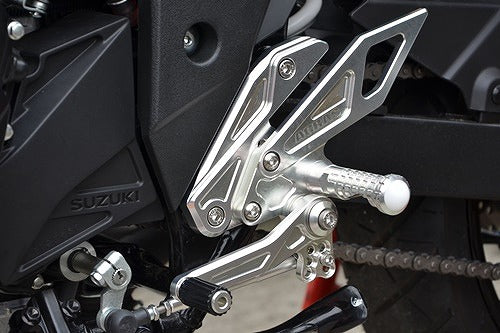 アグラス アグラス バックステップ GSX250R 17 カタログ品番：P077-7887 メーカー品番：312-303-000