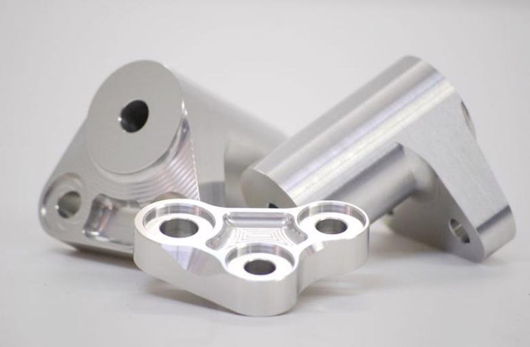 BAGUS!MOTORCYCLE バグース 強化エンジンマウント SLV ZEPHYR750 カタログ品番：P079-2910 メーカー品番：BG-SEM03SL