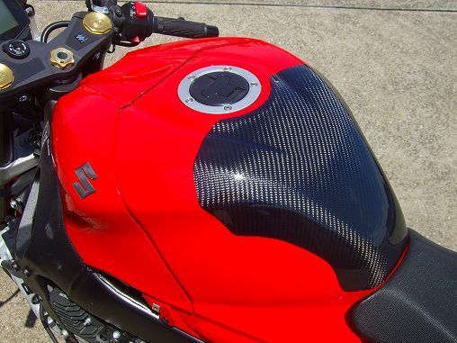 クレバーウルフ タンクプロテクター カーボン／綾織 GSX-R1000 17