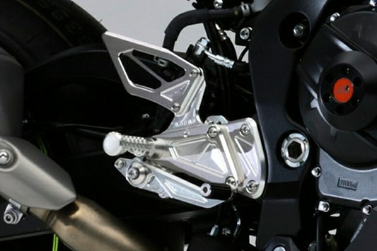 アグラス アグラス バックステップ GSXR1000 R 17 カタログ品番：P083-8965 メーカー品番：312-305-000
