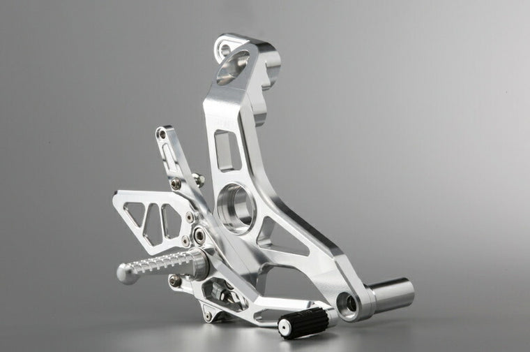 アエラ AELLA ライディングステップキット ポリッシュ モンスター1200R カタログ品番：P090-5616 メーカー品番：AE-10082-PO